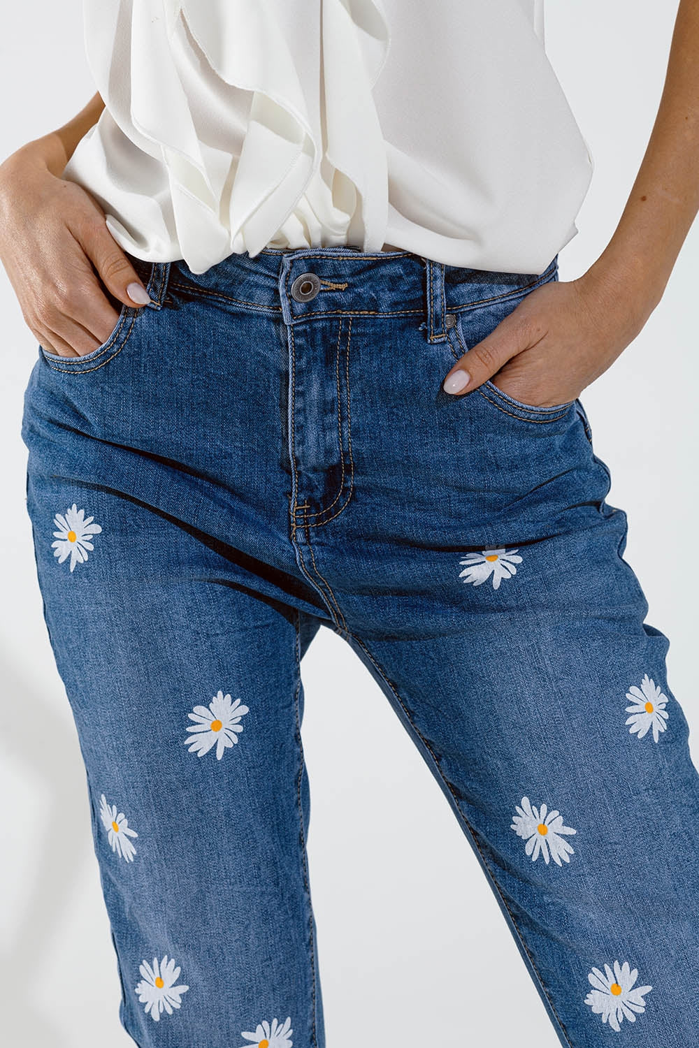 Skinny jeans met bedrukte witte madeliefjes in mid wash