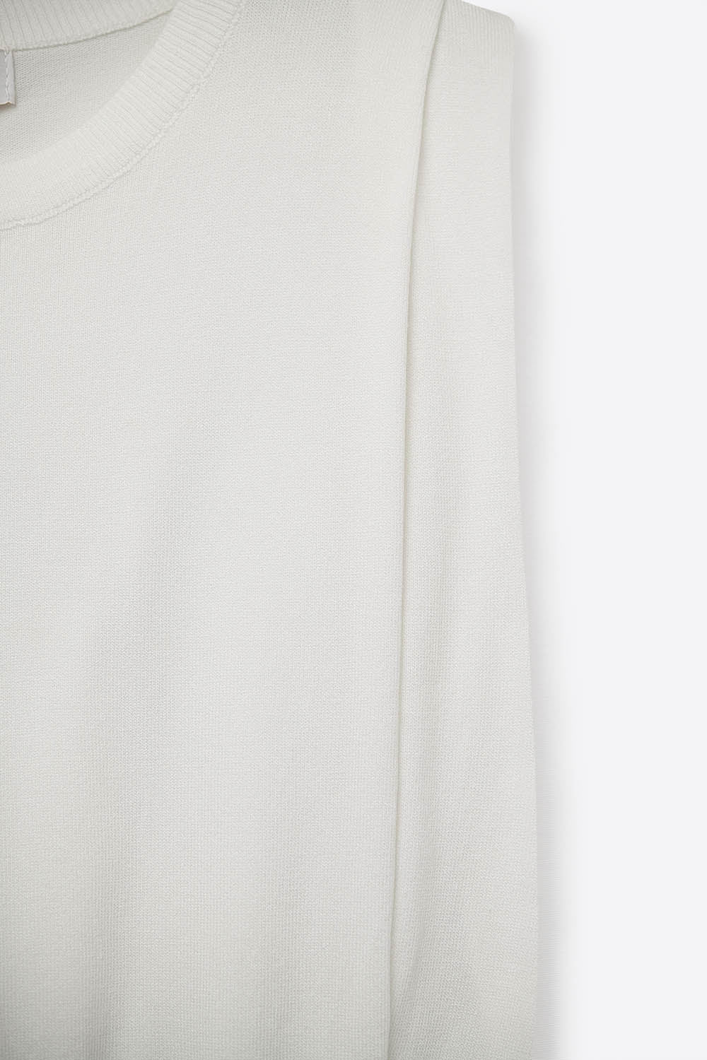 Mouwloze gebreide trui met schouderplooien in wit