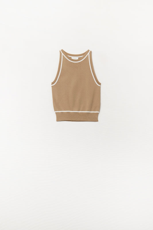 Q2 Sleeveless Sweater In Camel Featuring detail White Lines