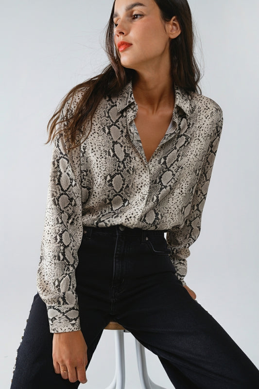 Q2 Snake Print Relaxed Shirt in Grey