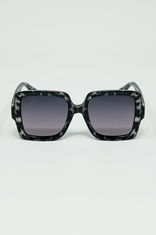 Q2 Squared Sunglasses In Black and White Grey Spot Details