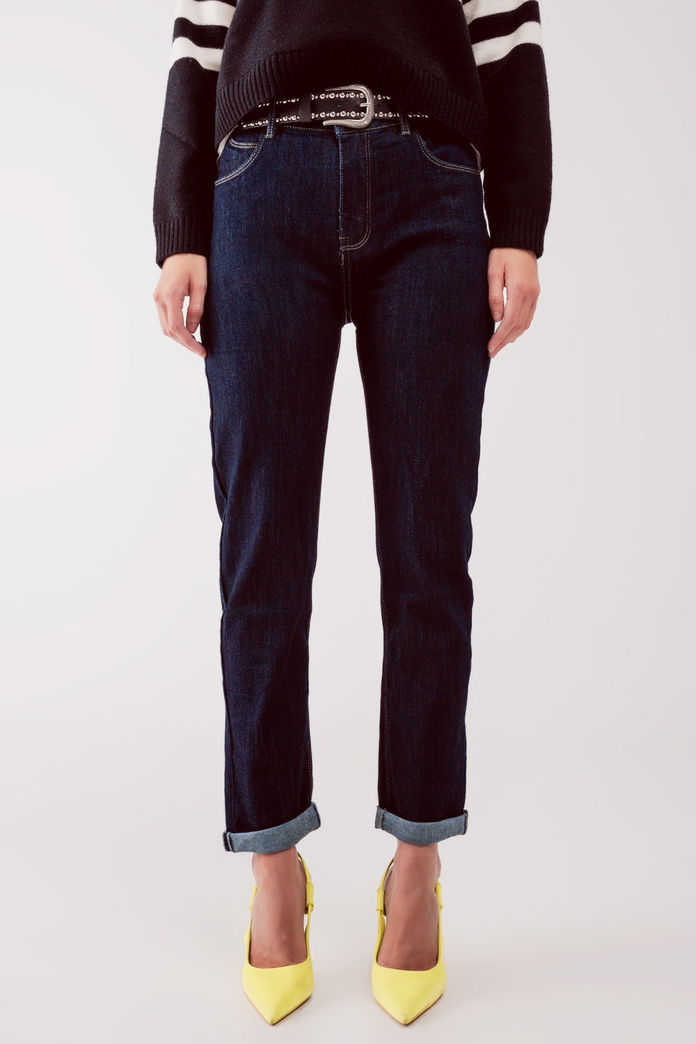 Q2 straight fit jeans in dark wash blue