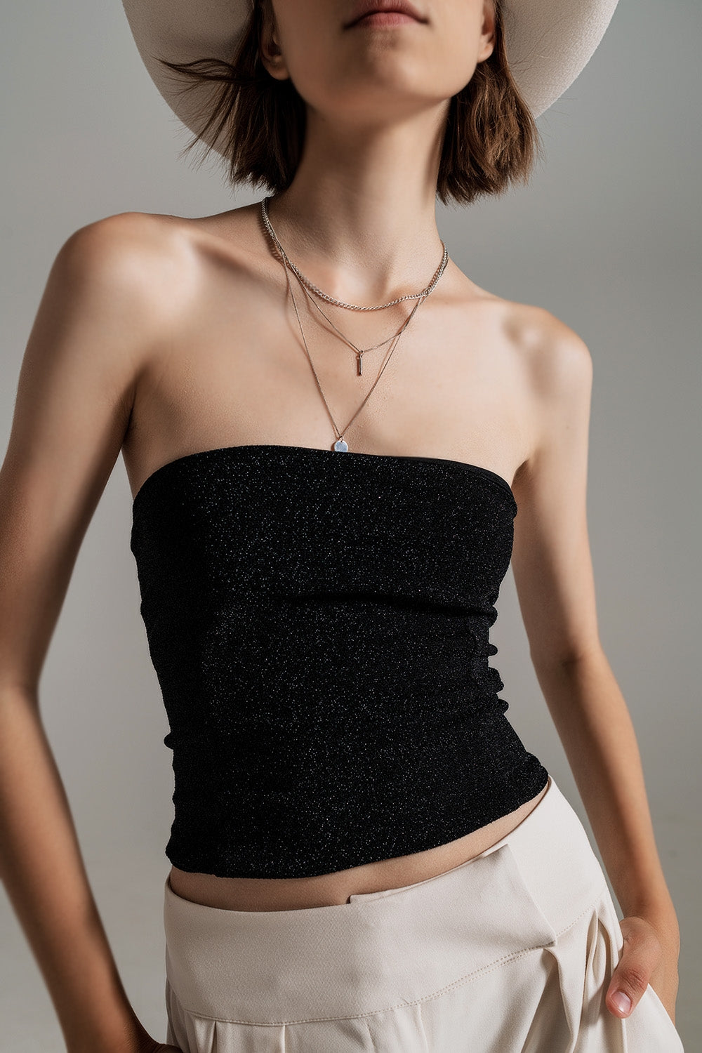 Strapless Shiny Tube Top In Black