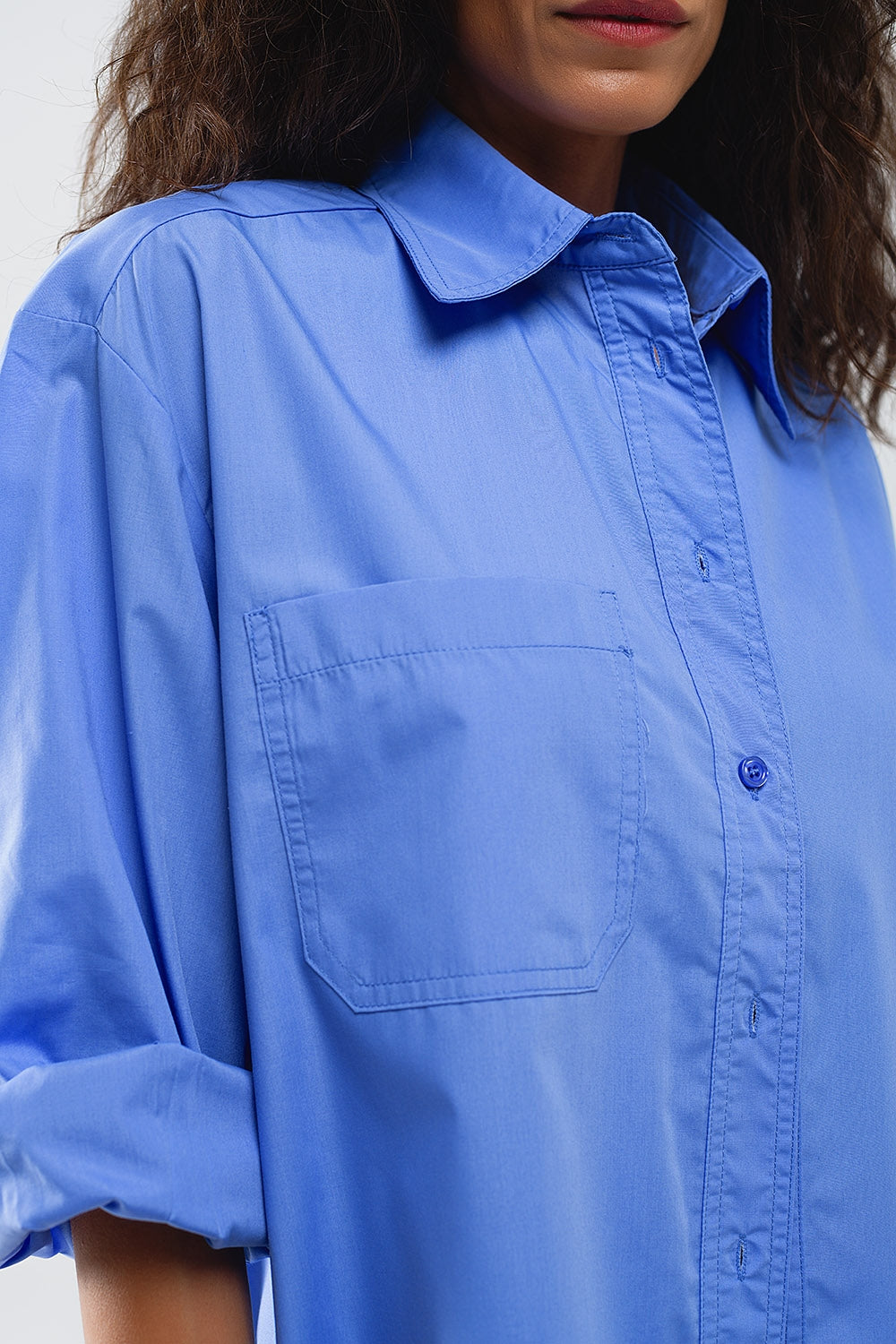 Camisola super grande alta baixa em azul