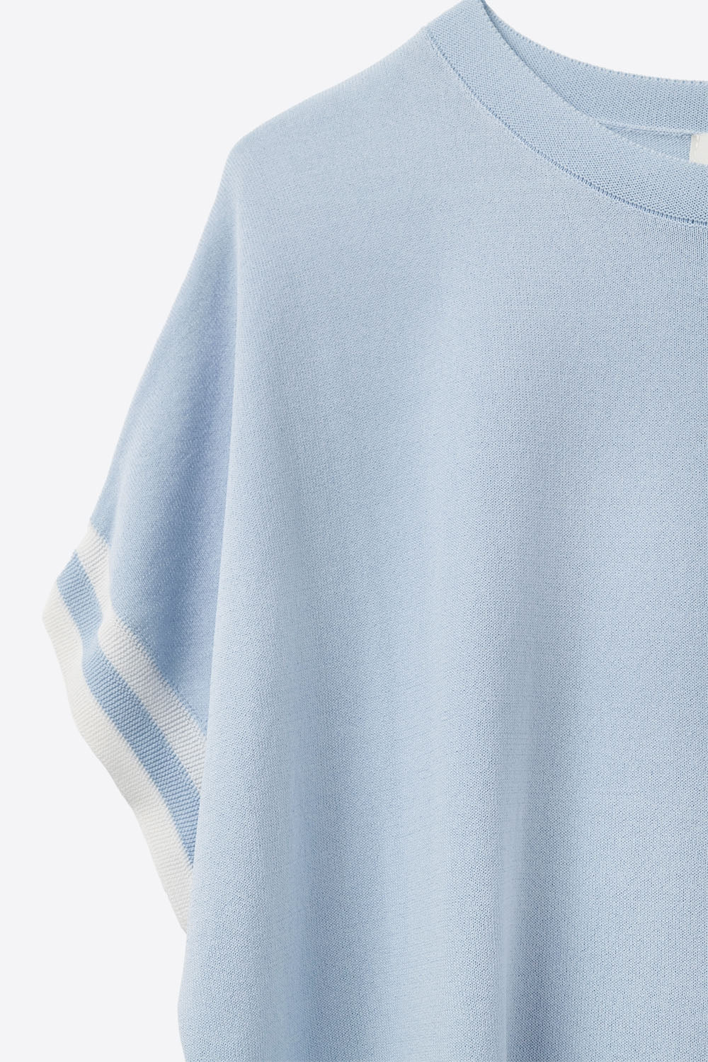 Camisola Azul Bebé com detalhe em contraste branco