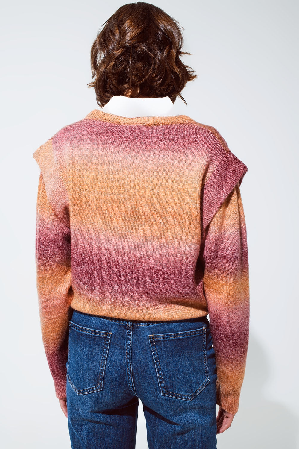 Sweater in orange and red ombre design with round neck and sleeve details