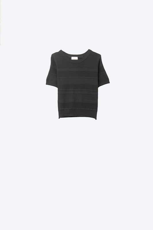 Q2 Textured Stripe Knit Sweater in Black