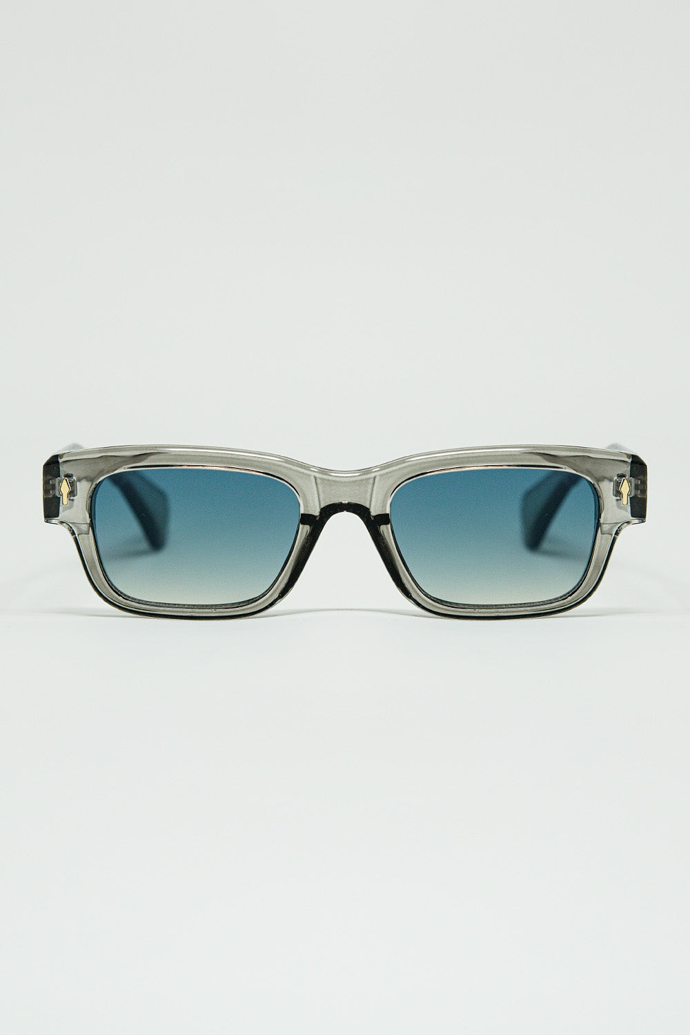 Q2 translucent Grey sunglasses with oval frame