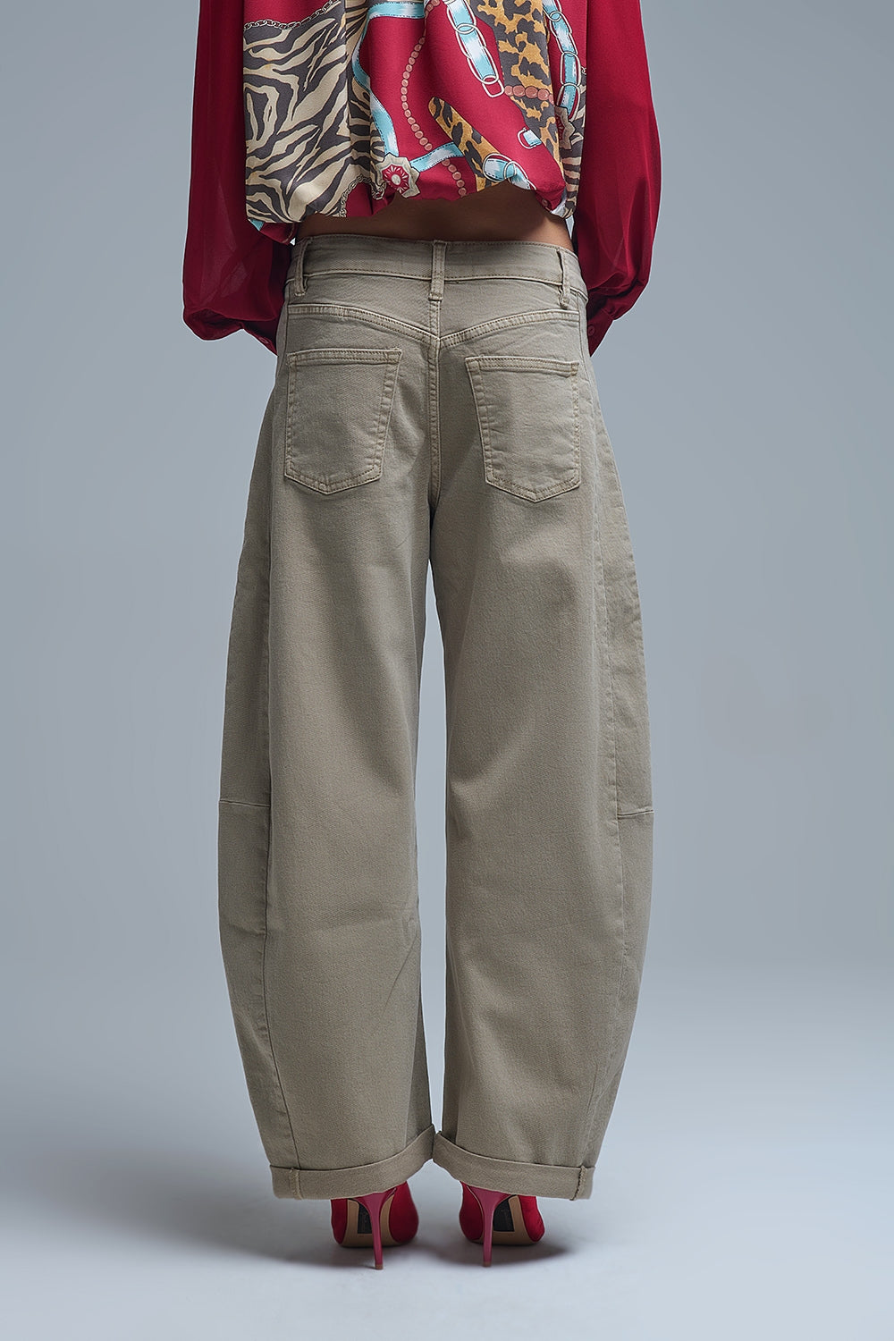 Trendy Beige Barrel Balloon Jeans with Pockets