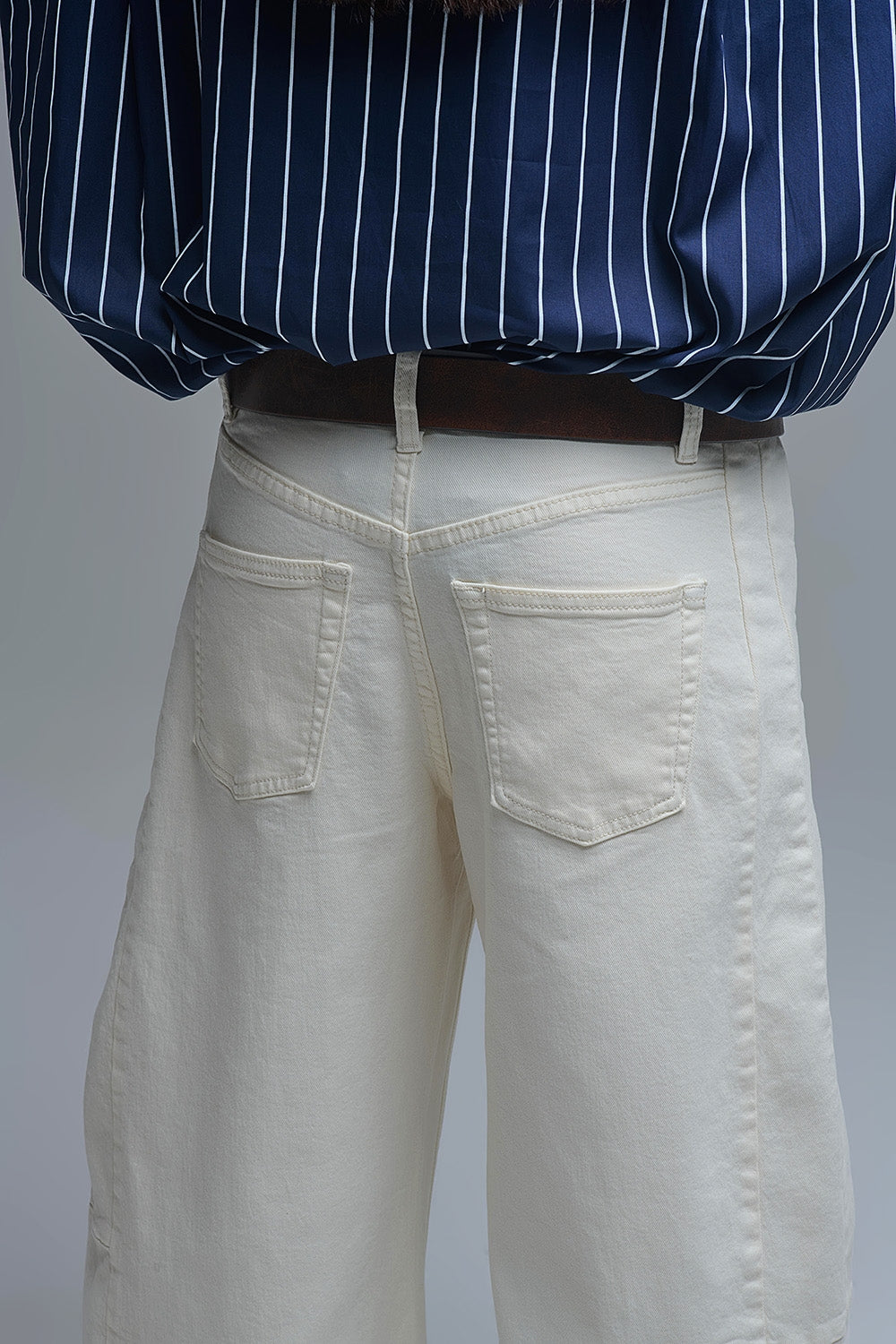Trendy Cream Barrel Balloon Jeans with Pockets