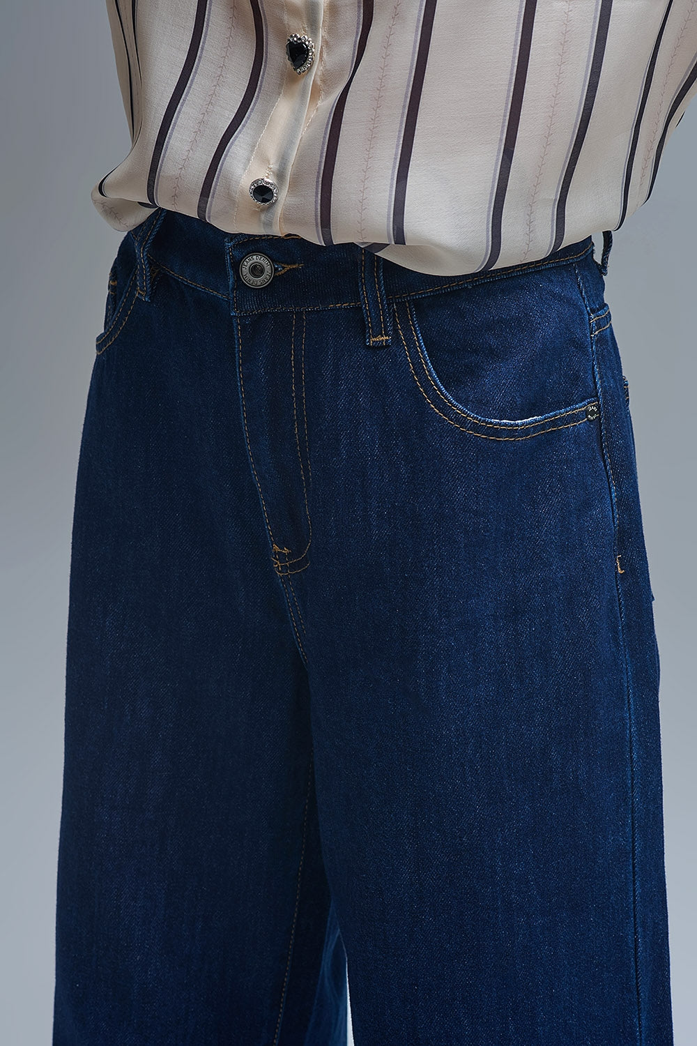 Trendy Dark wash Blue Jeans in extra wide leg