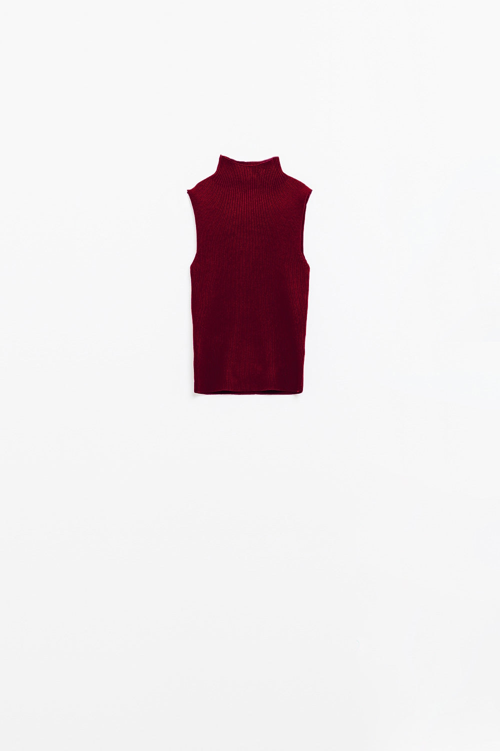 Blusa gola alta canelada em cor bordeaux