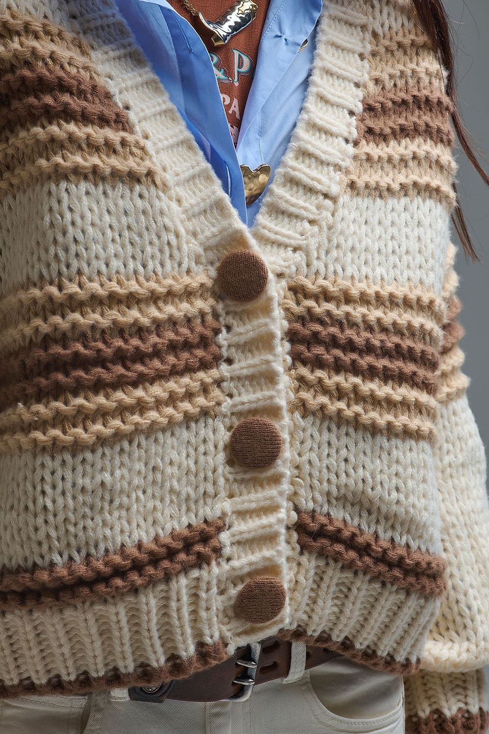 V-neck Chunky Knit Cardigan in striped of Brown and camel