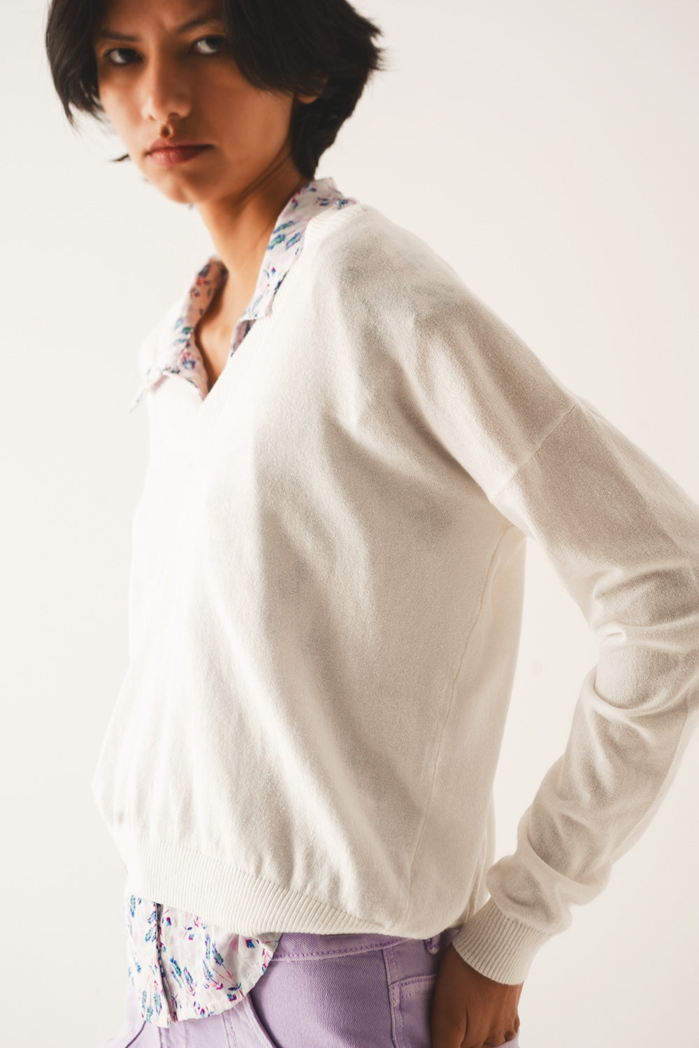 v neck fine knit sweater in cream