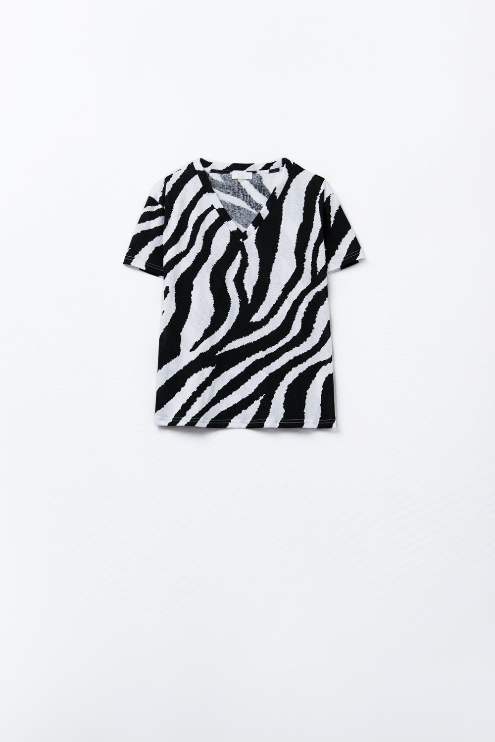 V-neck t-shirt with black zebra print