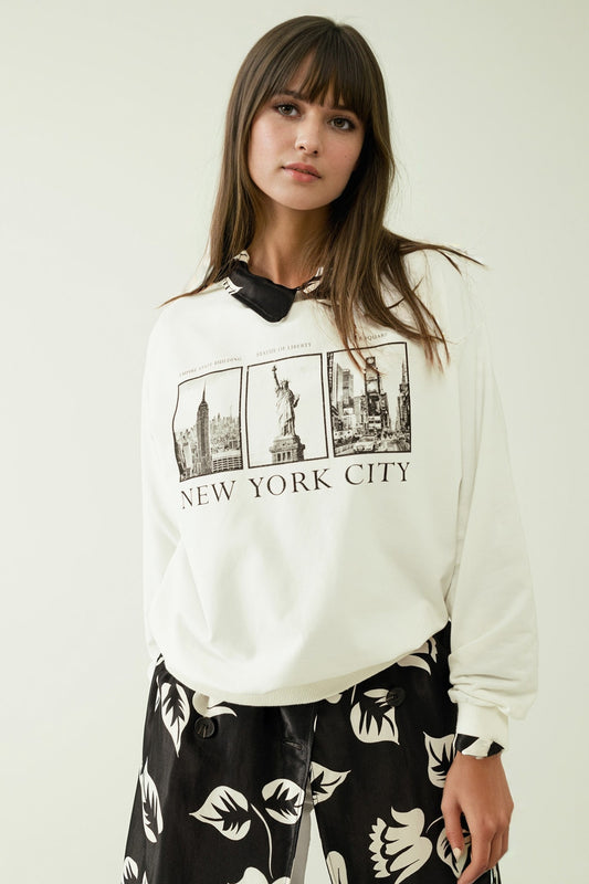 Q2 White long-sleeved round-neck sweatshirt with new york city printed