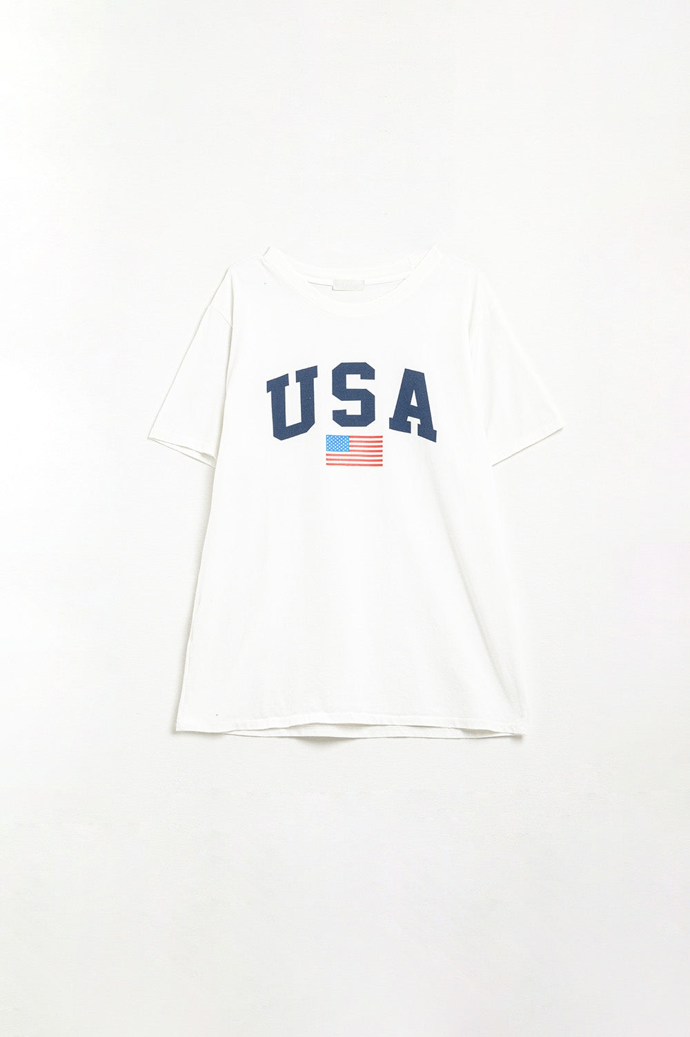 White loose long t-shirt with USA logo