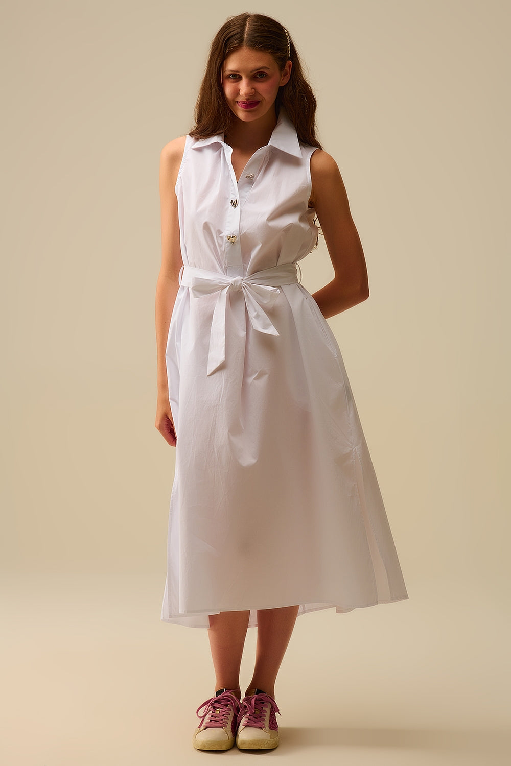 White poplin midi dress with silver heart-shaped buttons