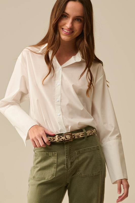 Q2 white poplin shirt with extra-wide cuffs