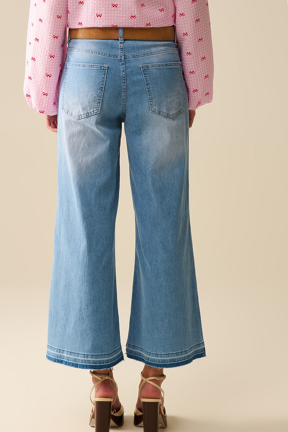 Wide-leg ankle jeans with light wash