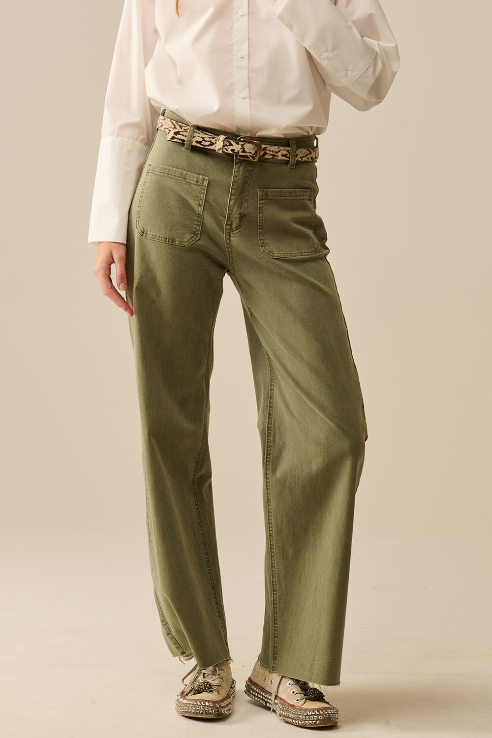 Q2 wide leg pants with front pockets in Khaki