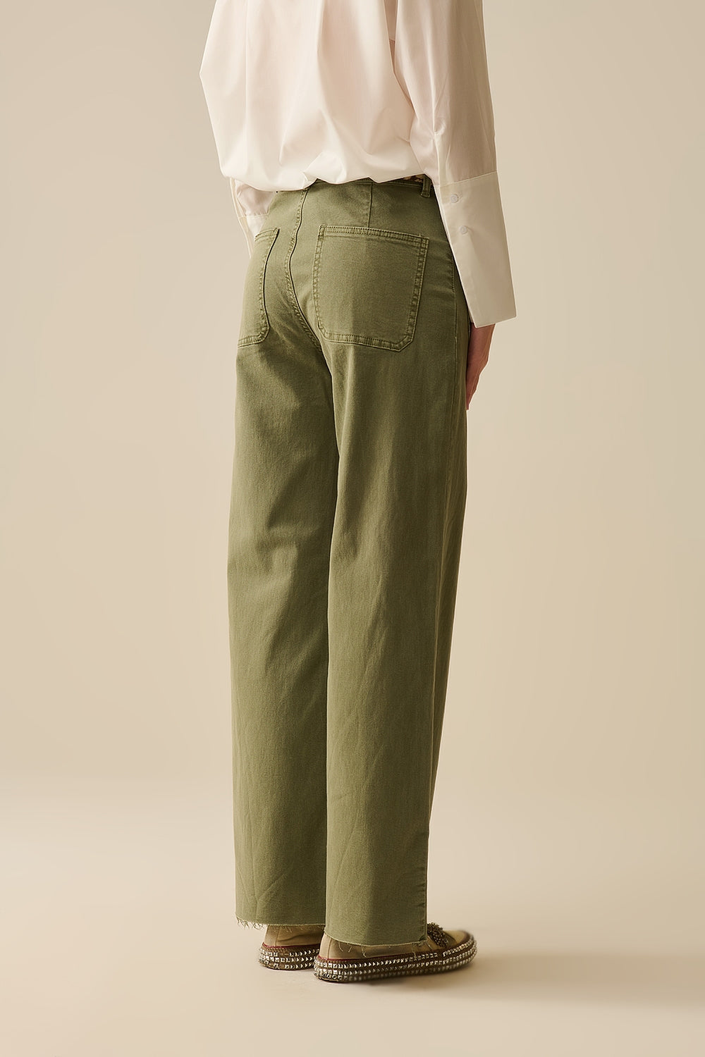 wide leg pants with front pockets in Khaki