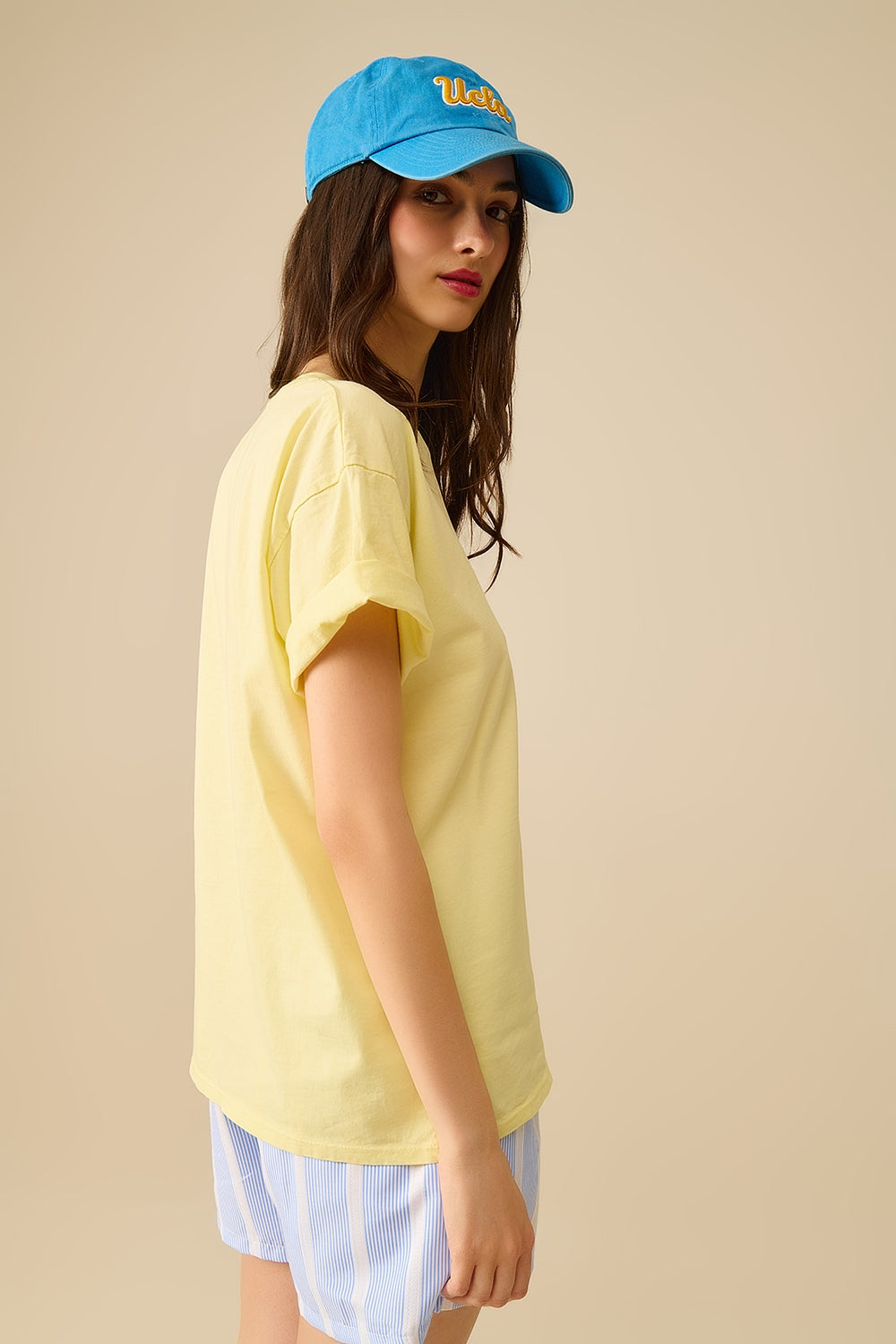 Yellow T-shirt made in Italy with a vintage girl graphic