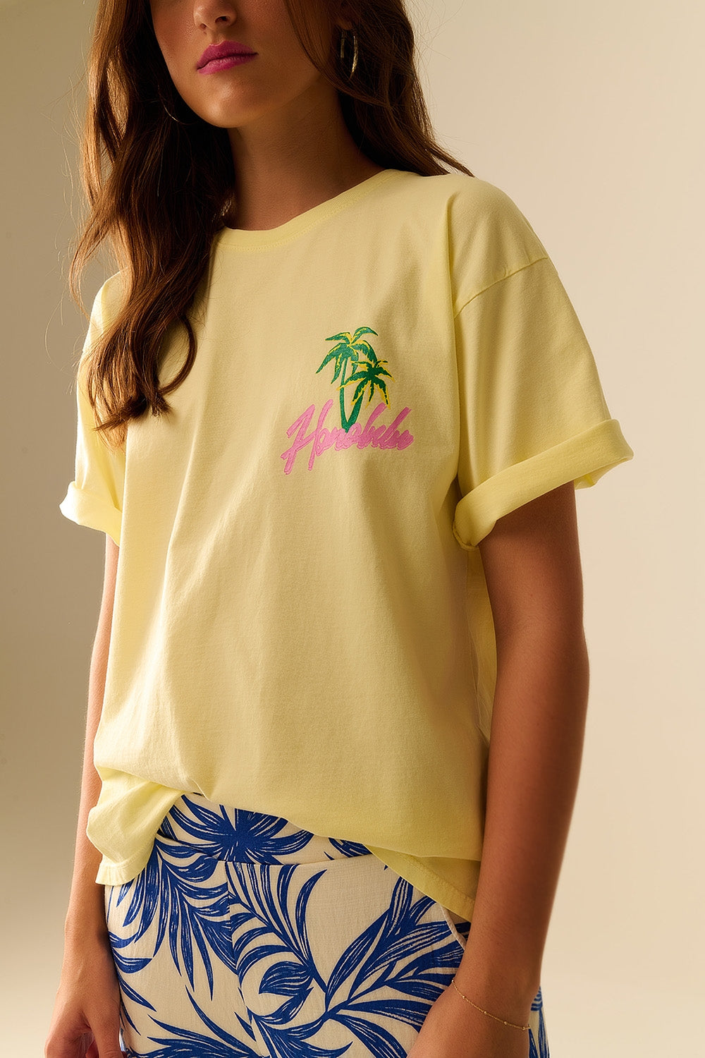 Yellow t-shirt made in Italy with Honolulu graphic